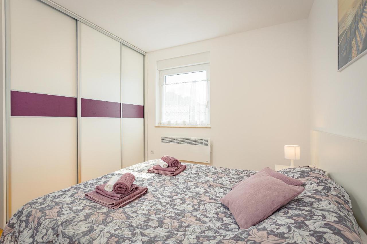Seaside Apartment Lara Баньоле Екстер'єр фото